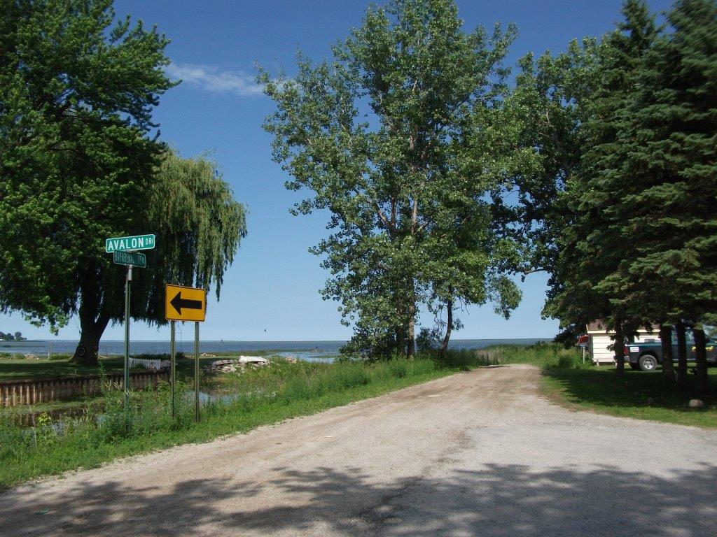 337_bay_arenac_co_line_road_end.jpg