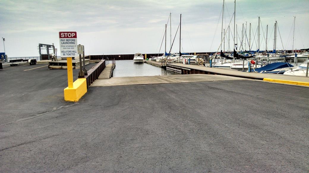 44_greatlakesmarina_3.jpg