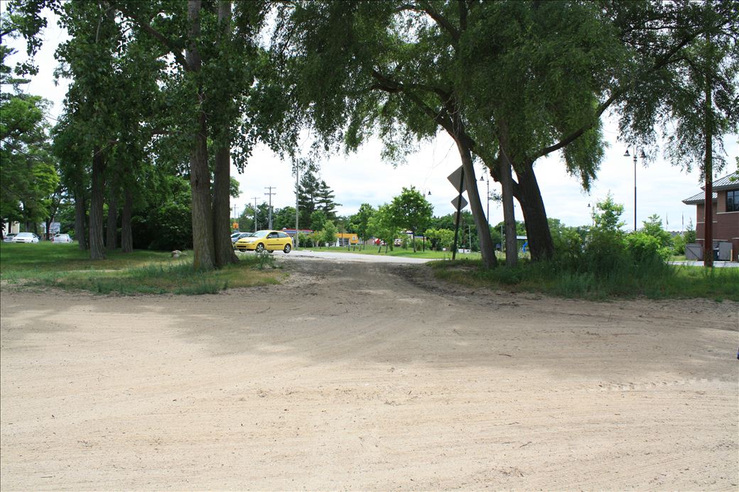 Barlow Road road end