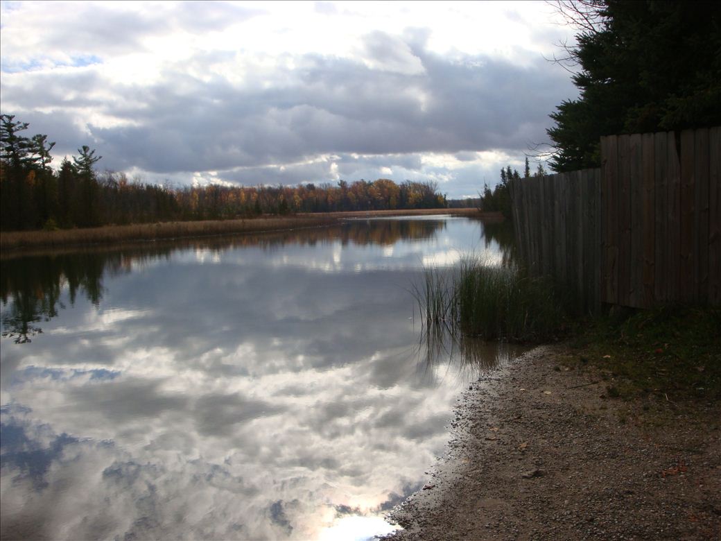 crooked_river_lock_2.jpg