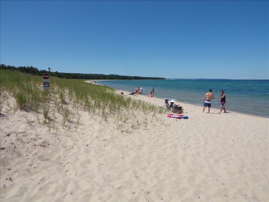 Good Harbor Bay picnic area access - Michigan Water Trails