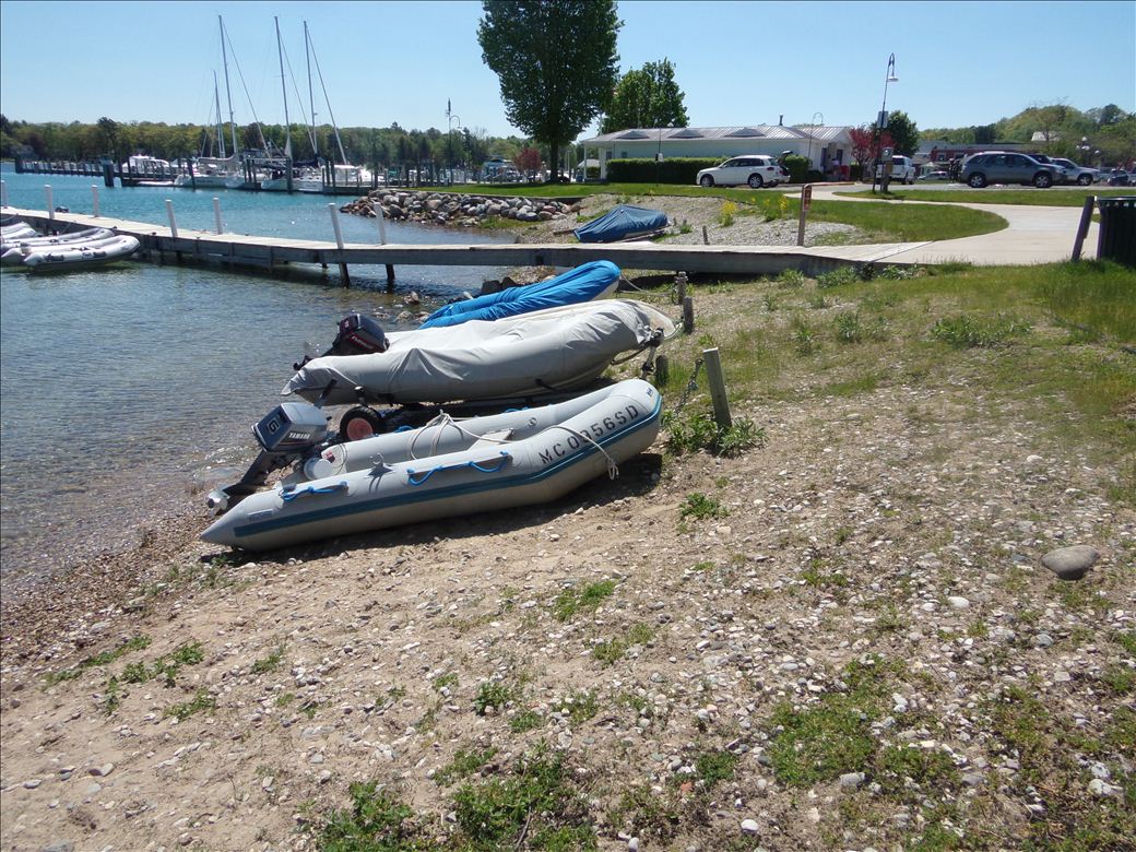 Harbor Springs Marina boat tie ups