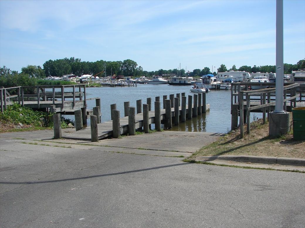 hulls_trace_huron_river.jpg