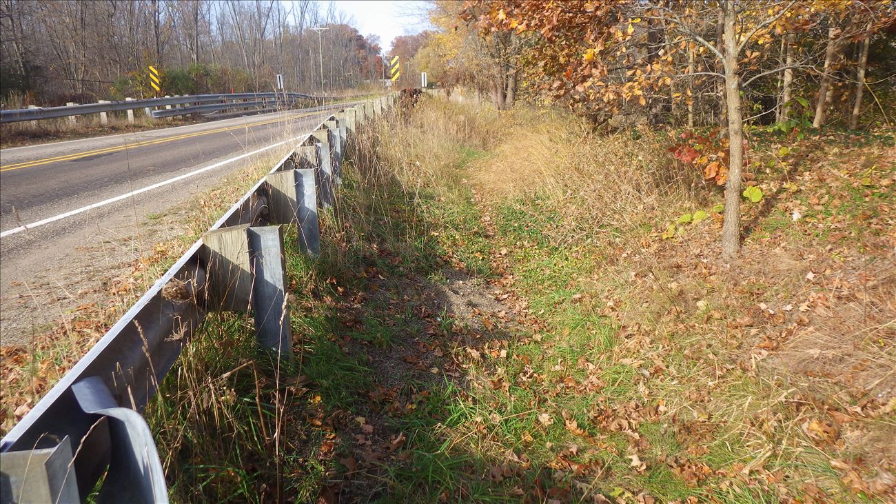 path to river on southeast side of bridge