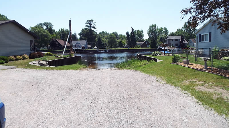 kawkawlin_river_access_site_1_oakdale_road_end_sm.jpg