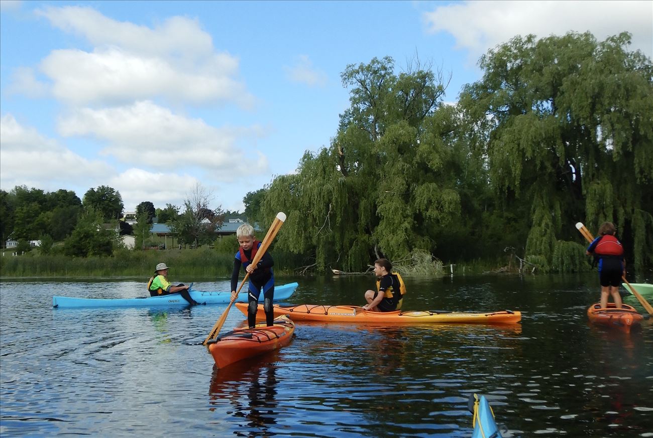kids_kayaking37267_2.jpg