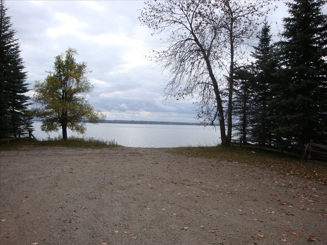 roberts_road_end_1.jpg
