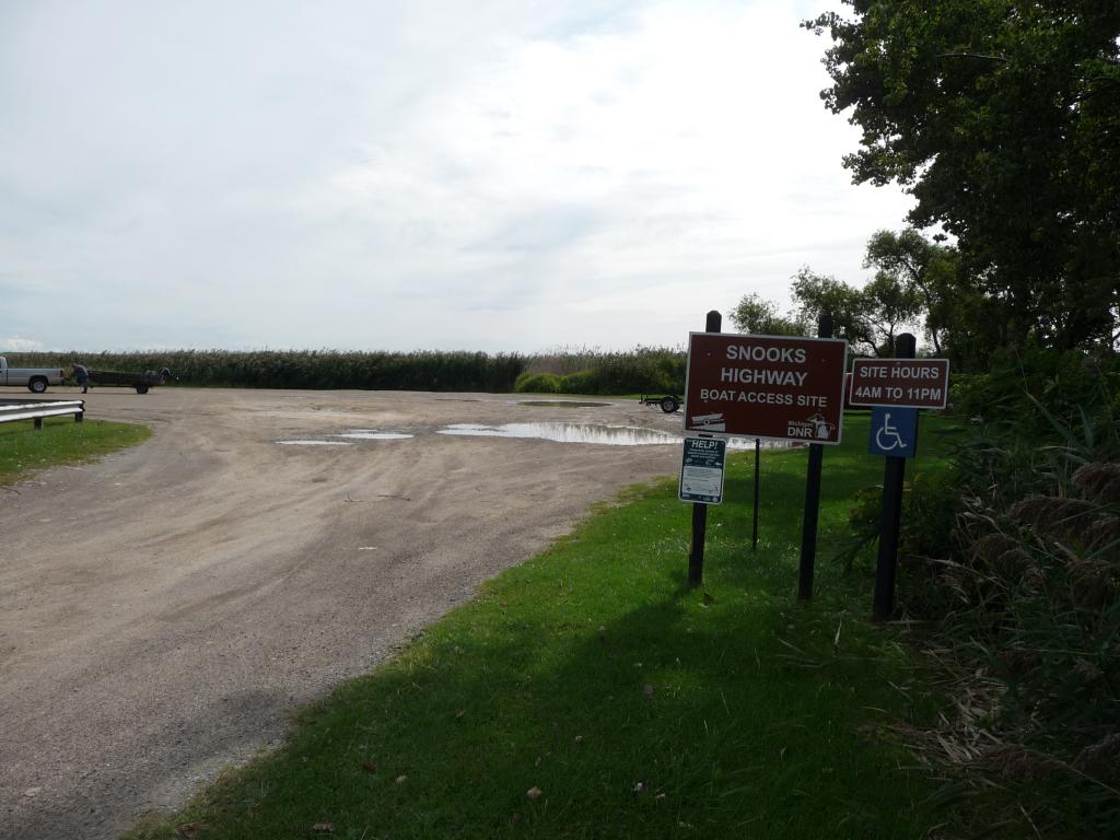 The entrance to Snooks Landing